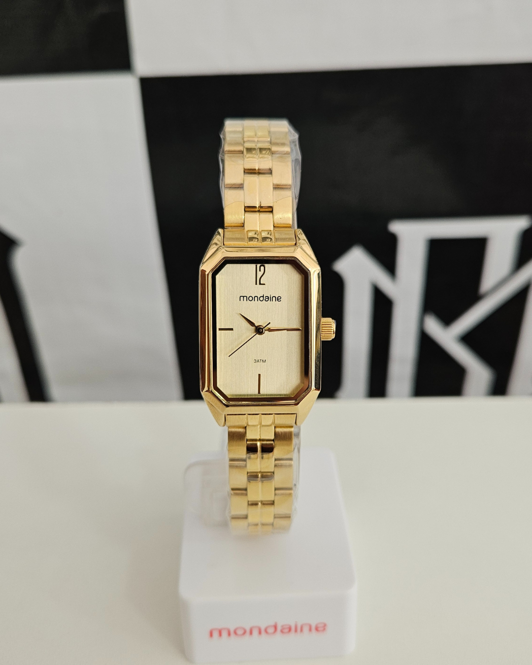 Relógio Mondaine Feminino Dourado Retangular