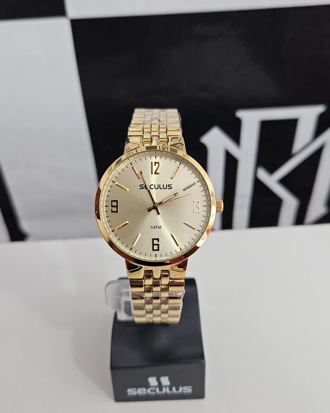 Relógio Seculus Dourado Analógico em Aço com Resistência 5 ATM
