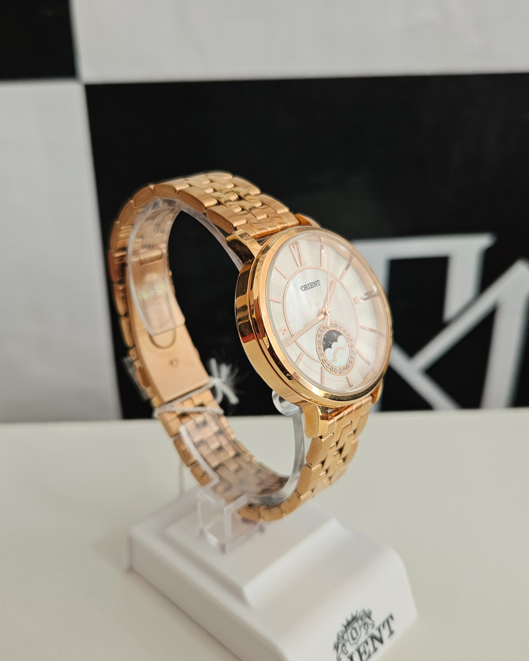 Relógio Feminino Orient Dourado com Indicador Dia e Noite