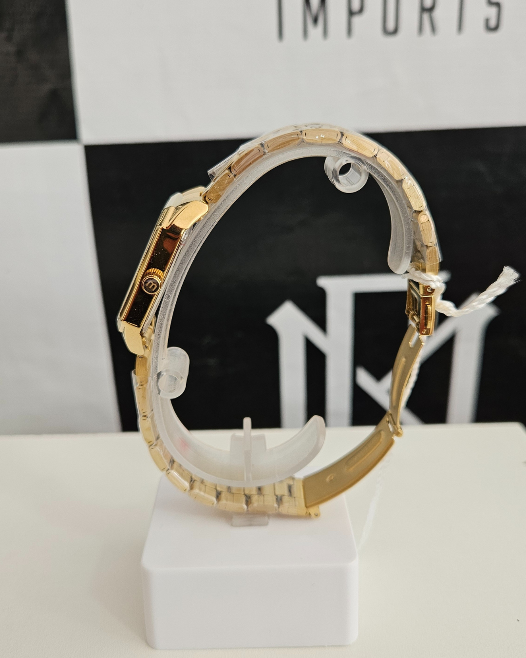 Relógio Mondaine Feminino Dourado Retangular