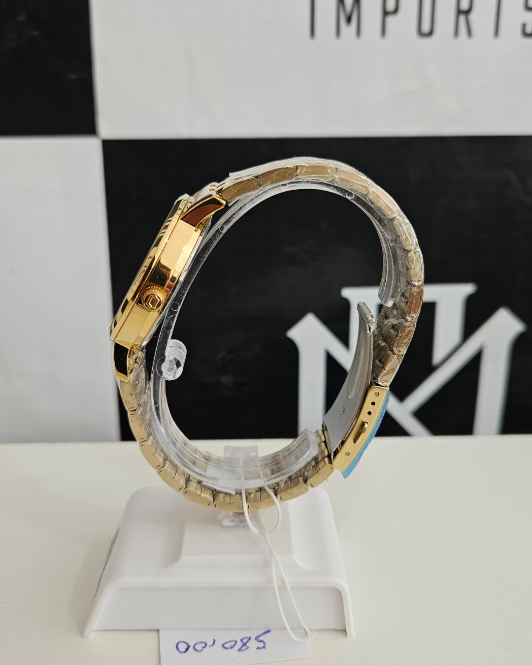 Relógio Feminino Orient Dourado com Mostrador Champanhe – 38 mm