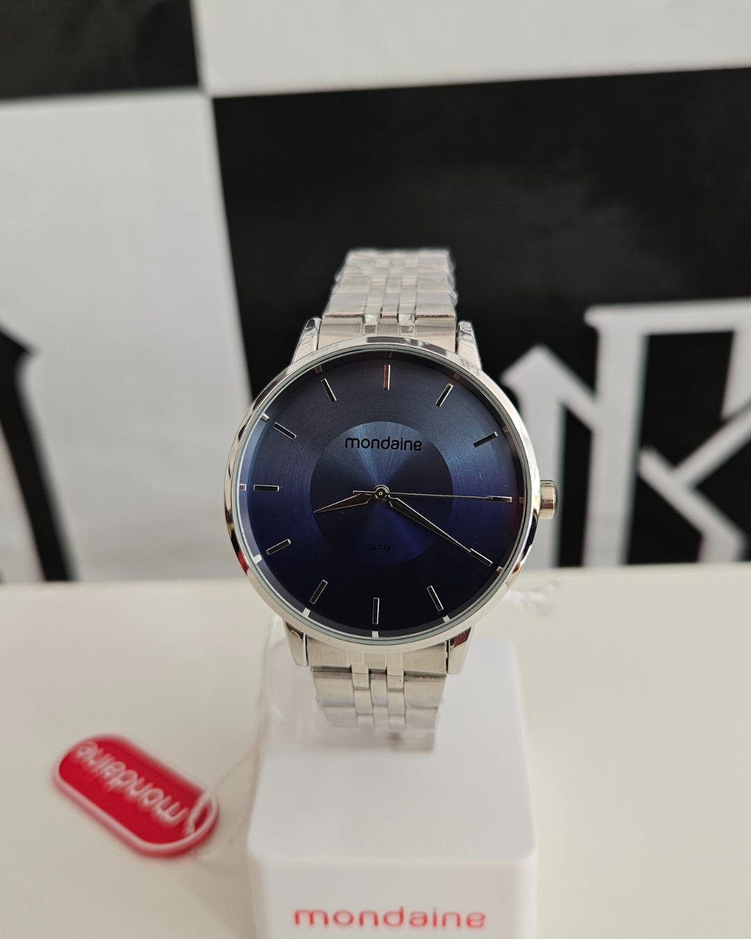 Relógio Mondaine Prateado com Mostrador Azul Degradê – Quartzo